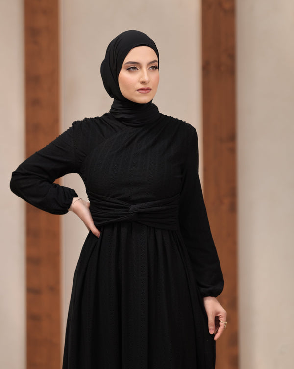 Luxury Lace V-neck Waisted Maxi Dress - Black